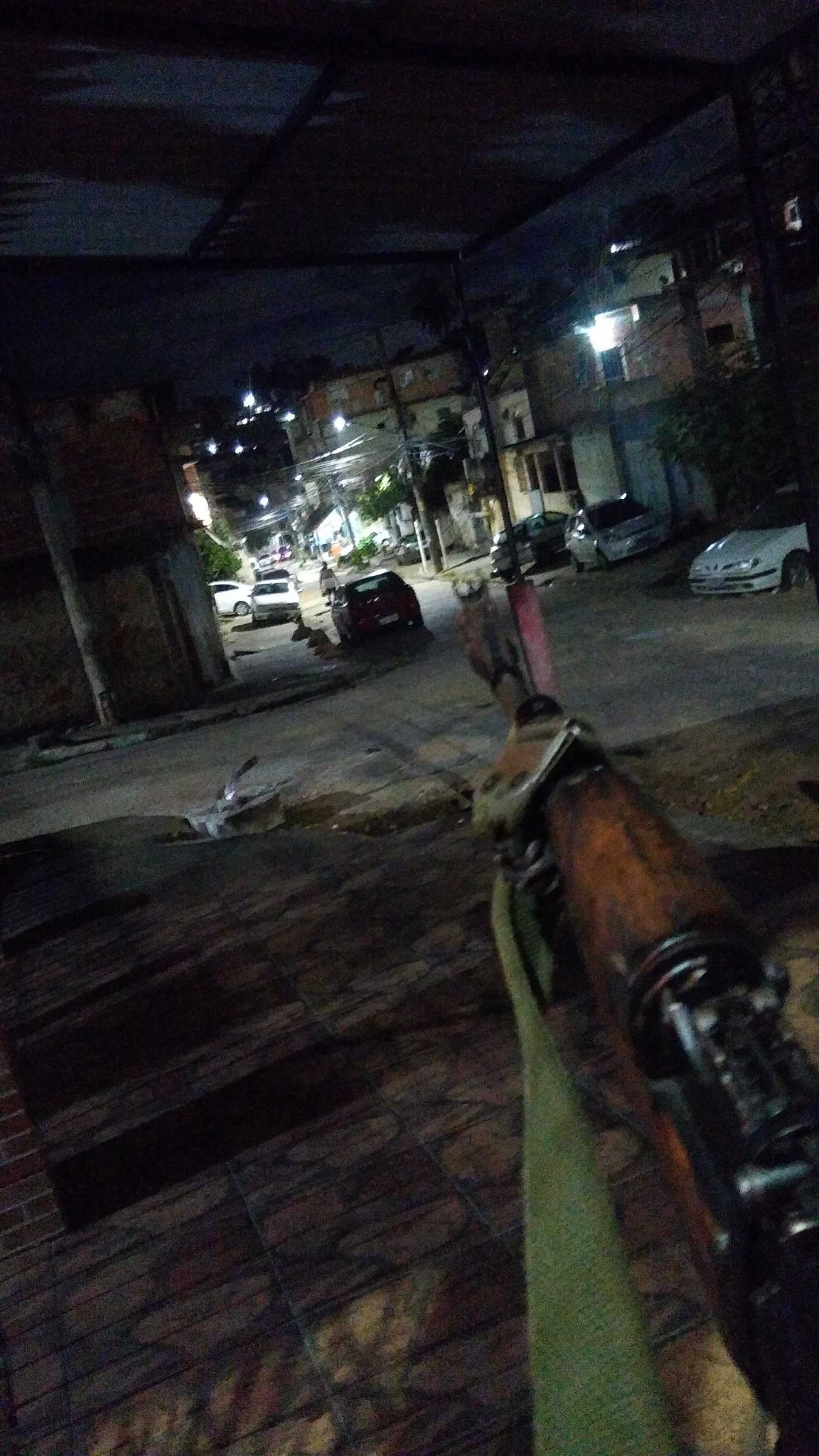 Em meio a disputa de territ&oacute;rio, suspeito posta foto armado nas redes sociais ap&oacute;s tomada de territ&oacute;rio no Morro do Jord&atilde;o