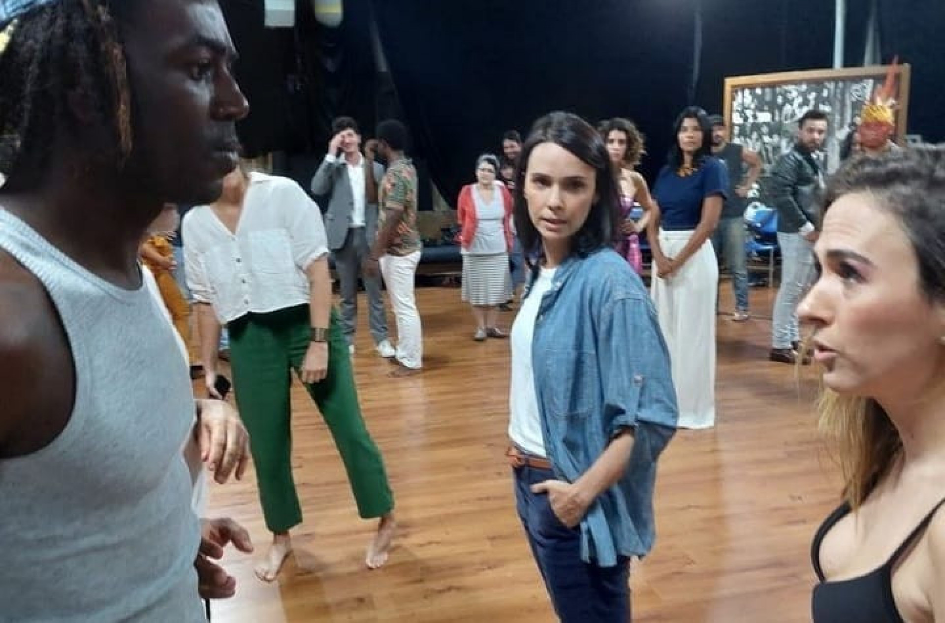 Tatá Werneck e Débora Falabella durante preparação de elenco para 'Terra e Paixão' - Reprodução/Instagram