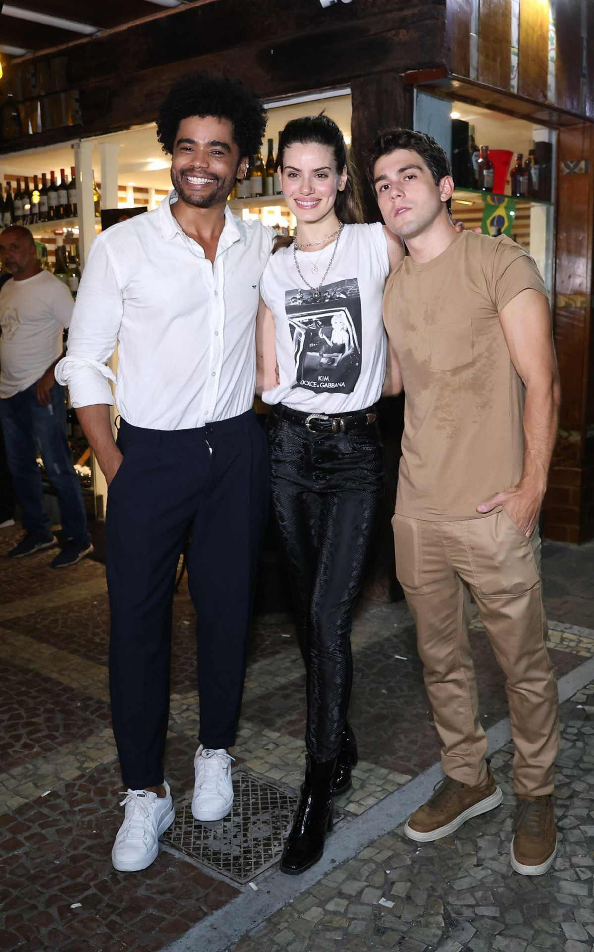 Diogo Almeida, Camila Queiroz e Daniel Rangel