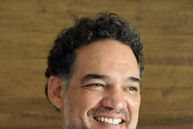 Breno De Felippo é destaque na novela Amor Perfeito e na série Dom do Amazon Prime