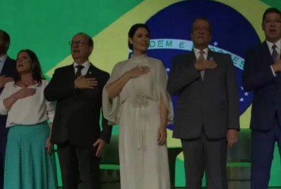 Michelle Bolsonaro toma posse como presidente do PL Mulher