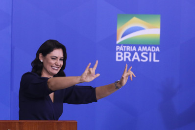 Michelle cancela turnê em igrejas dos EUA após Bolsonaro ser alvo de operação da Polícia Federal