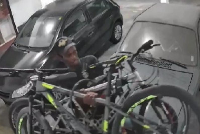 Homem invade condomínio e furta três bicicletas em Cabo Frio