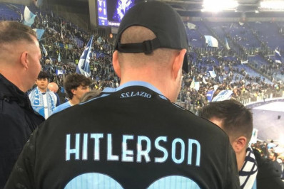 Torcida da Lazio volta a protagonizar atos antissemitas na Itália