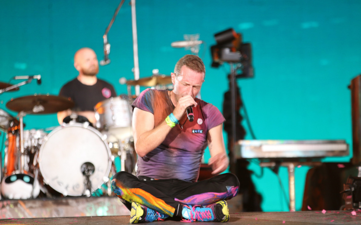 Coldplay no estádio Major Couto Pereira,  apresentou seu álbum Music of the Spheres entre outros sucessos. Tirou o público do chão, perto de 45 mil pessoas, nesta terça-feira (21). - GISELE PIMENTA/ Agência O Dia