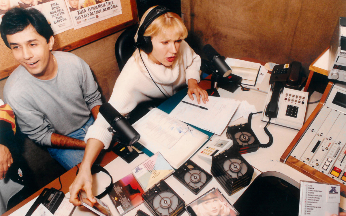 Xuxa ao lado de Tom Cavalcante - Arquivo O Dia
