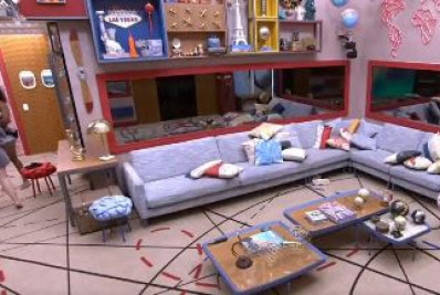 Bruna vê 'Casa do Reencontro' e compartilha com brothers