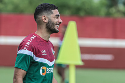 Meia do Fluminense recebe sondagem de time uruguaio
