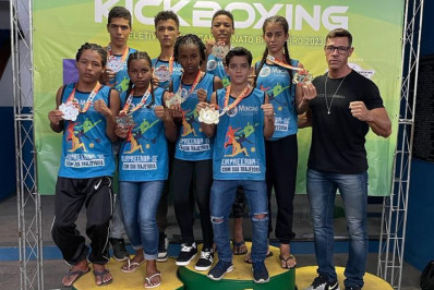 Atletas macaenses conquistam medalhas em competição de Kickboxing