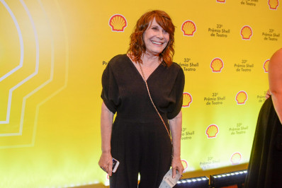 Famosos participam da 33ª edição de premiação teatral; Veja a lista de vencedores