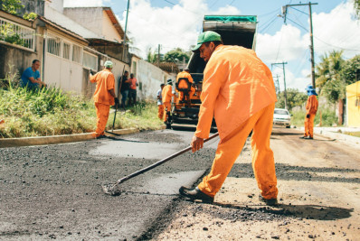 Ruas do Apolo e de outros bairros recebem obras de pavimentação em Itaboraí