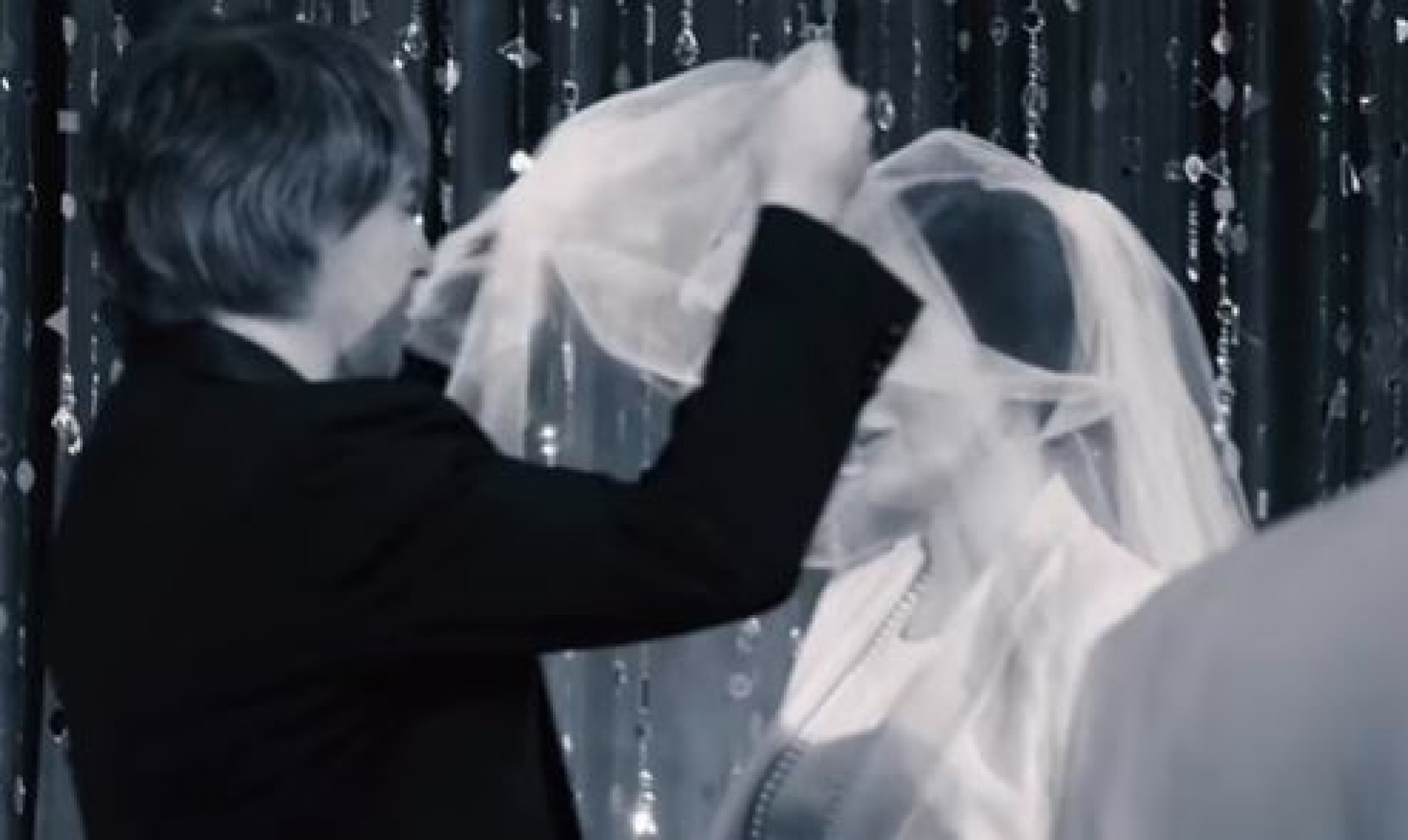 Cantora precisou adiar o casamento por duas vezes até chegar ao grande dia - Wendril