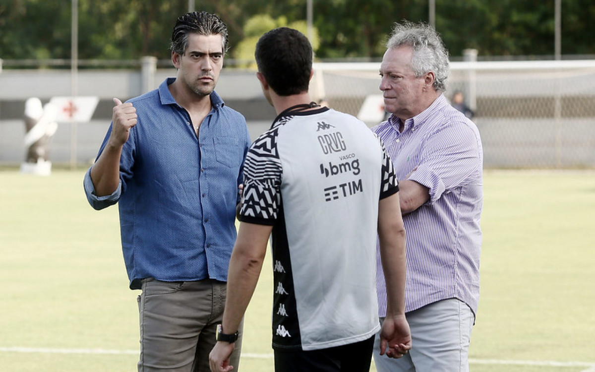 Paulo Bracks, Abel Braga e Mauricio Barbieri vêm tendo reuniões