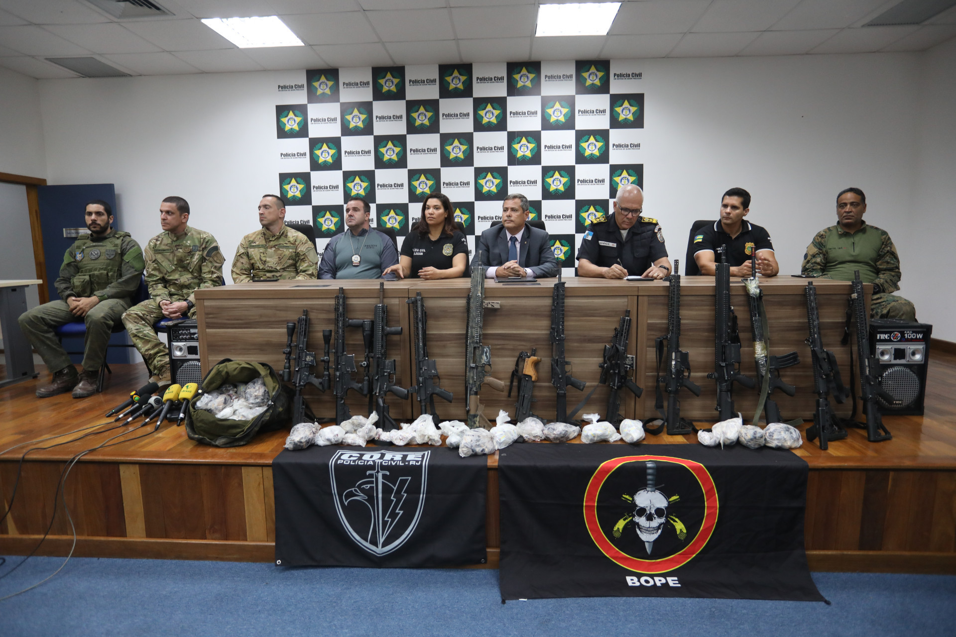 Representantes das polícias Civil e Militar explicaram operações realizadas nesta quinta-feira (23) no Salgueiro e na Maré - Pedro Ivo / Agência O Dia