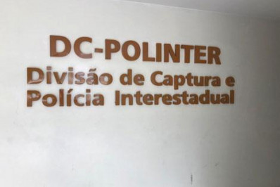Mulher de traficante acusada de lavagem de dinheiro é presa pela Polícia Civil