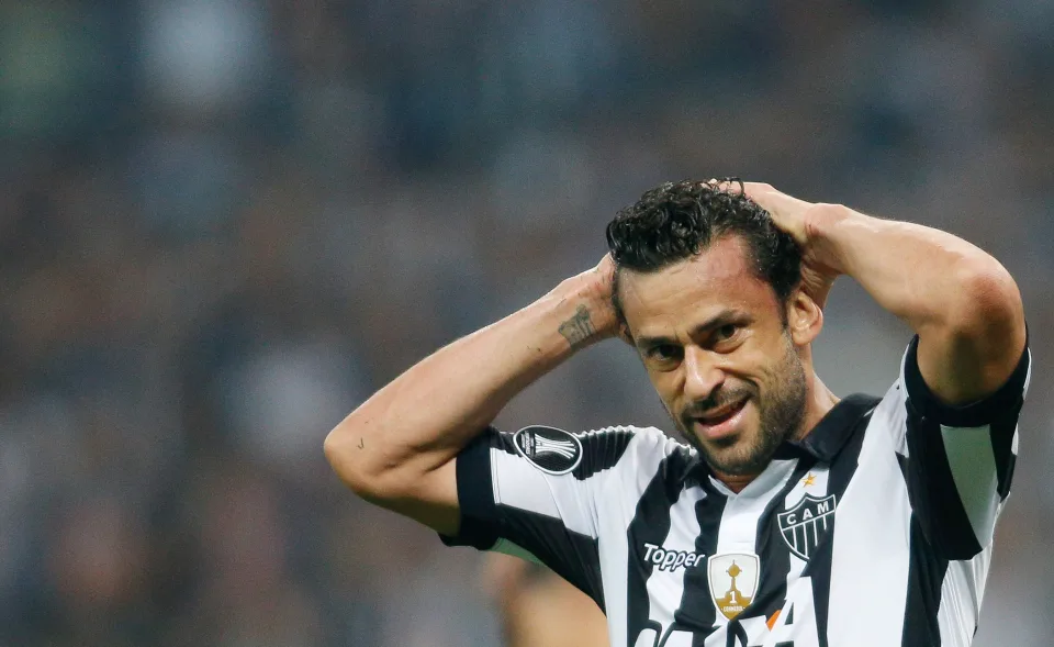 Atlético-MG consegue bloqueio milionário nas contas de Fred, ex-Fluminense
