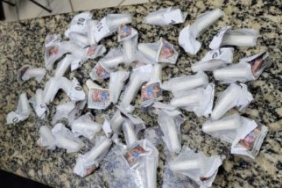 Adolescente é apreendido com drogas em Arraial do Cabo