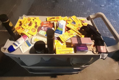 Mulher é presa após furtar loja de departamentos e drogaria em shopping de Cabo Frio