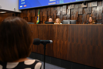 Consumidores poderão descartar nos supermercados óleo usado em fritura