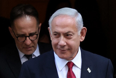 Primeiro-ministro de Israel deixa hospital após quadro de desidratação