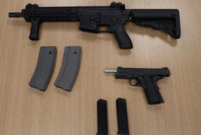 Defesa de Bolsonaro entrega à PF armas trazidas dos Emirados Árabes