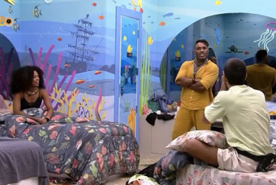 De volta ao 'BBB 23', Fred Nicácio diverte web após atualizar brothers sobre notícias do mundo