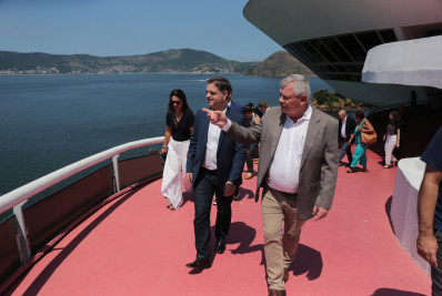 Prefeitos se reúnem e estreitam relação entre as cidades-irmãs