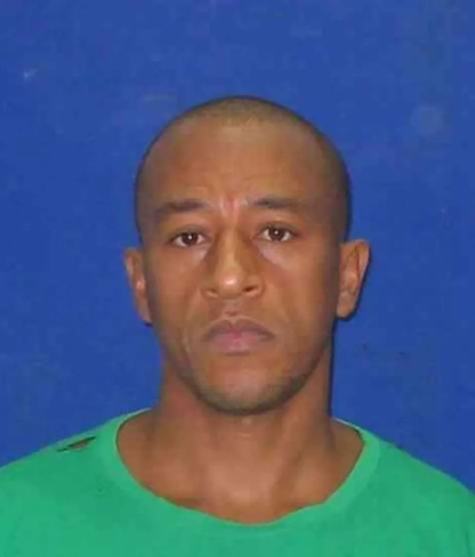 Chefe do tráfico do Complexo do Lins é considerado foragido após deixar cadeia