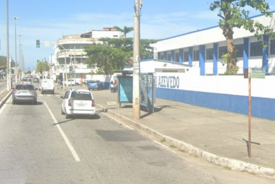 Professora morre em acidente envolvendo moto e carro em Cabo Frio