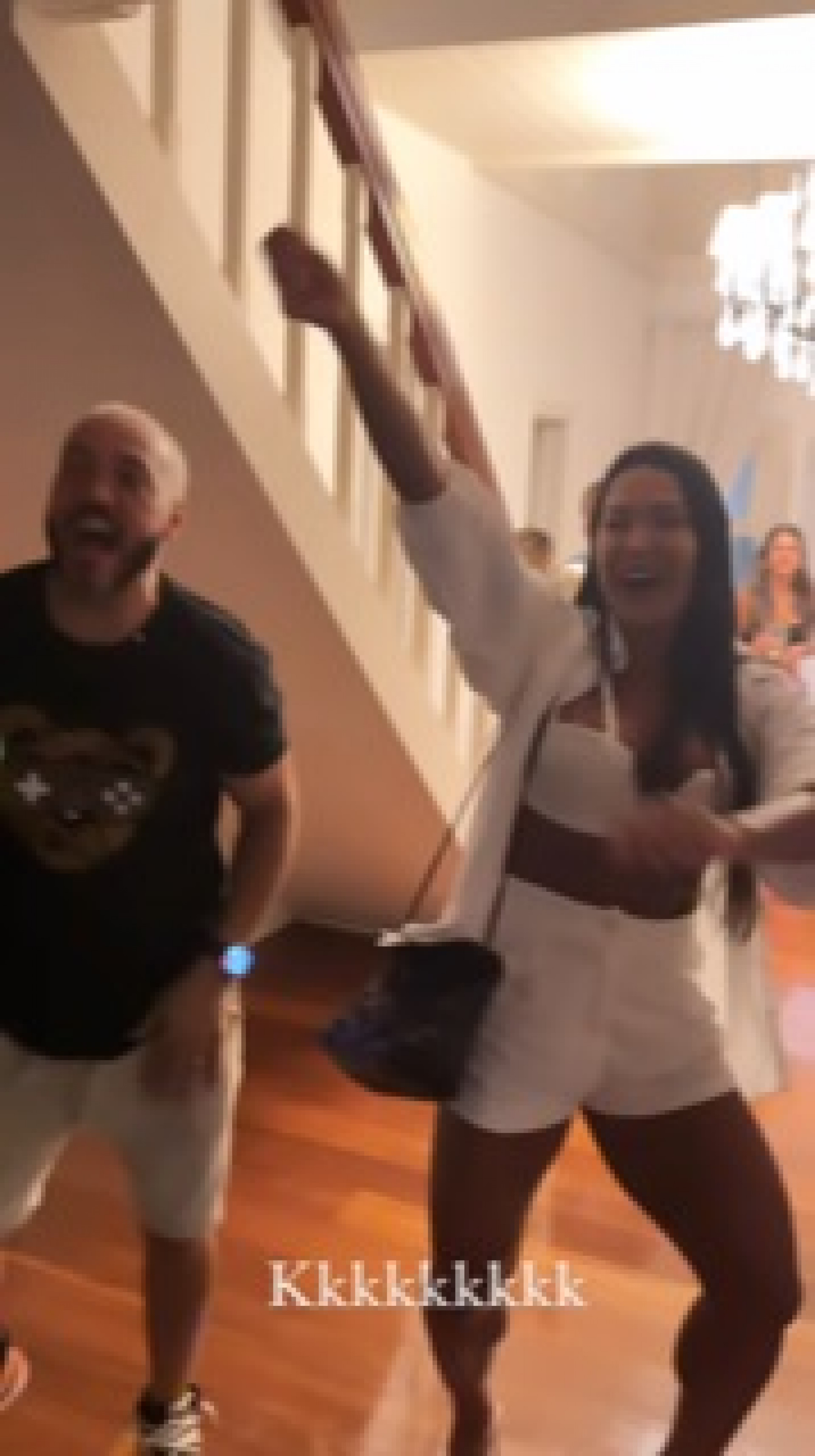 Belo e Gracyanne Barbosa chegando à festa de Rafa Kalimann - Reprodução / Instagram