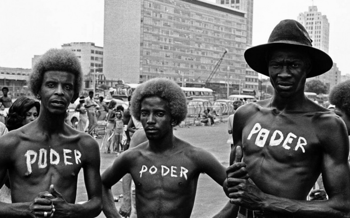 Desfile do bloco carnavalesco Cacique de Ramos, no Centro, em 1972