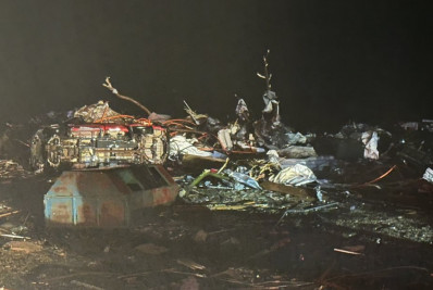 Tornado mata pelo menos 14 pessoas e causa estragos nos EUA