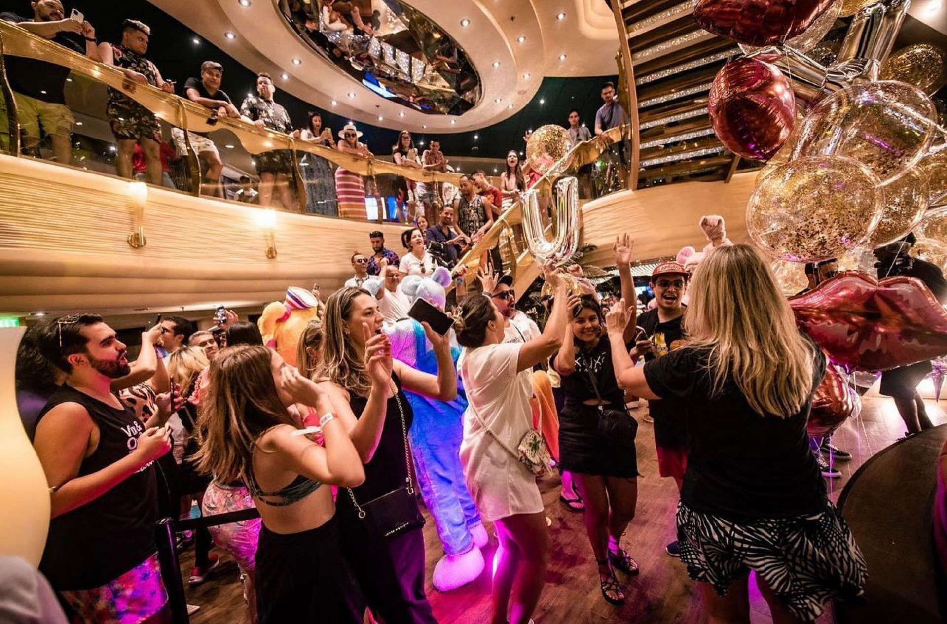 Navio de Xuxa  - Foto Reprodução Internet