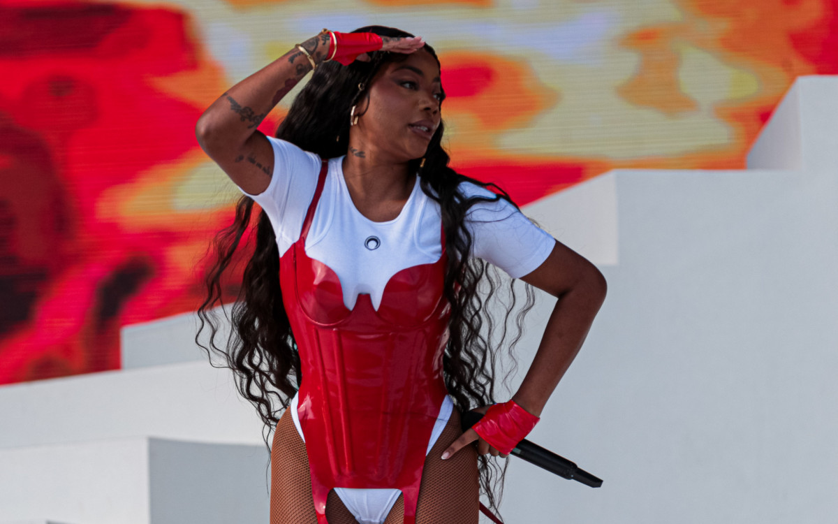 Ludmilla se apresentou em um dos palcos principais no segundo dia do Lollapalooza Brasil