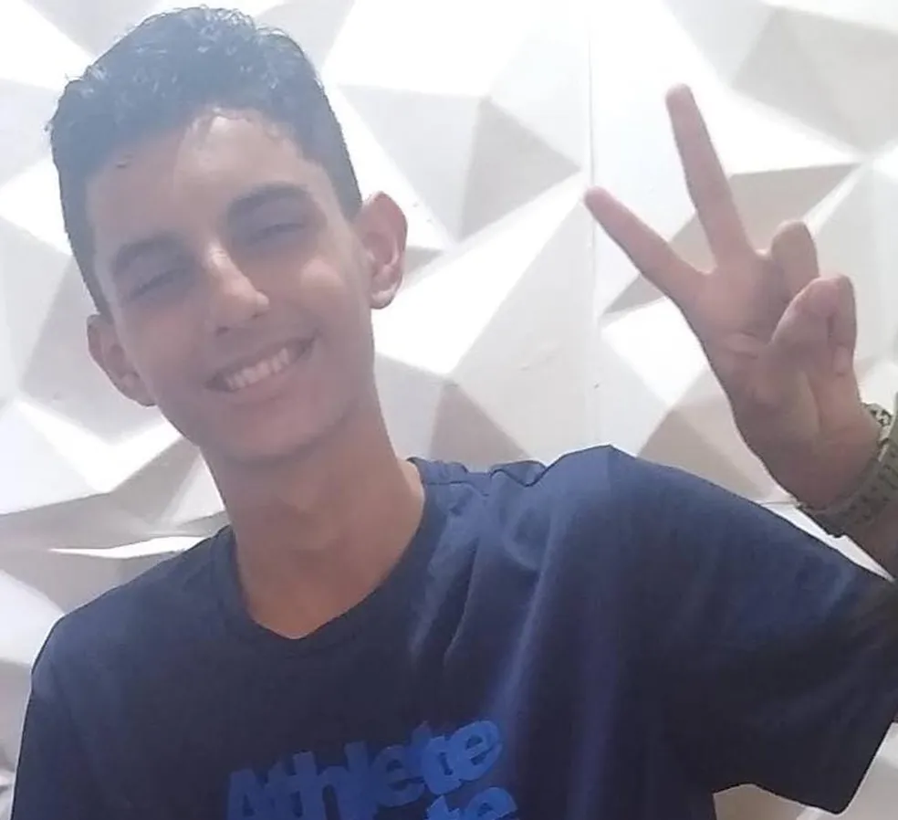 Adolescente morre em acidente com Carreta da Alegria no Pará
