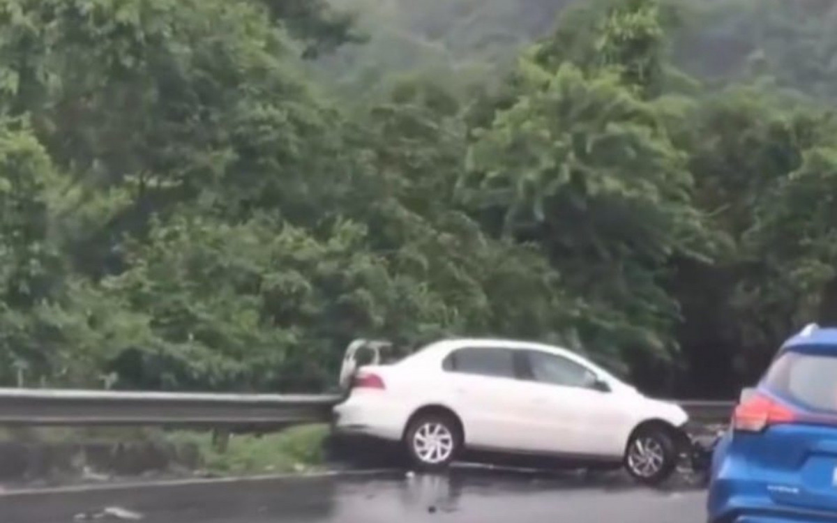 Chovia no momento do acidente