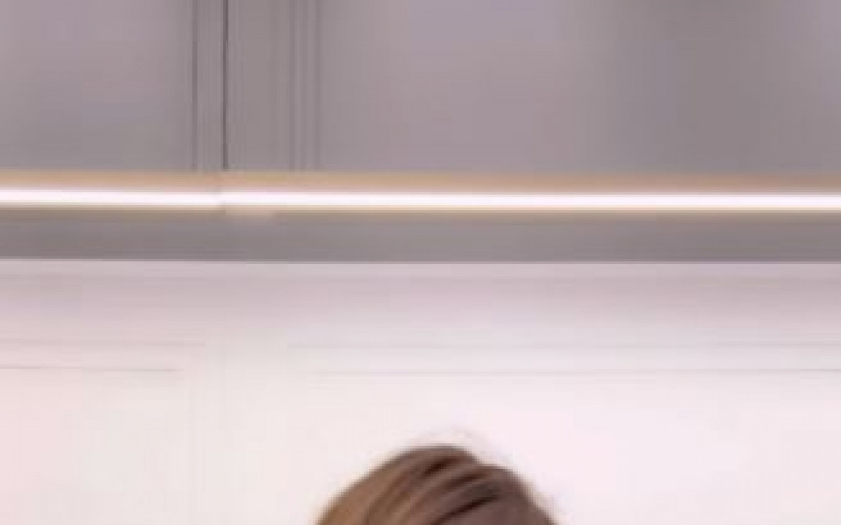 Atriz radicalizou o visual em nova fase da carreira