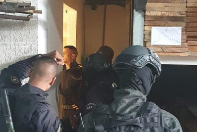 Bope liberta mulher mantida refém com ameaça de faca em Belford Roxo