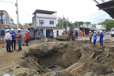 Moradores do Santíssimo que tiveram casas alagadas começam a receber indenização