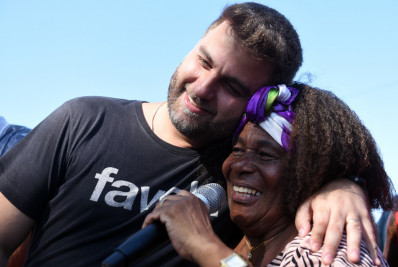 Wladimir cumpre agenda de inaugurações pelos 188 anos da cidade e comemora junto com o povo