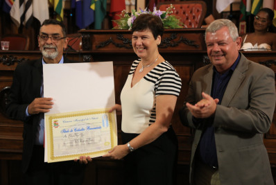 Servidoras de Niterói recebem homenagem na Câmara dos Vereadores