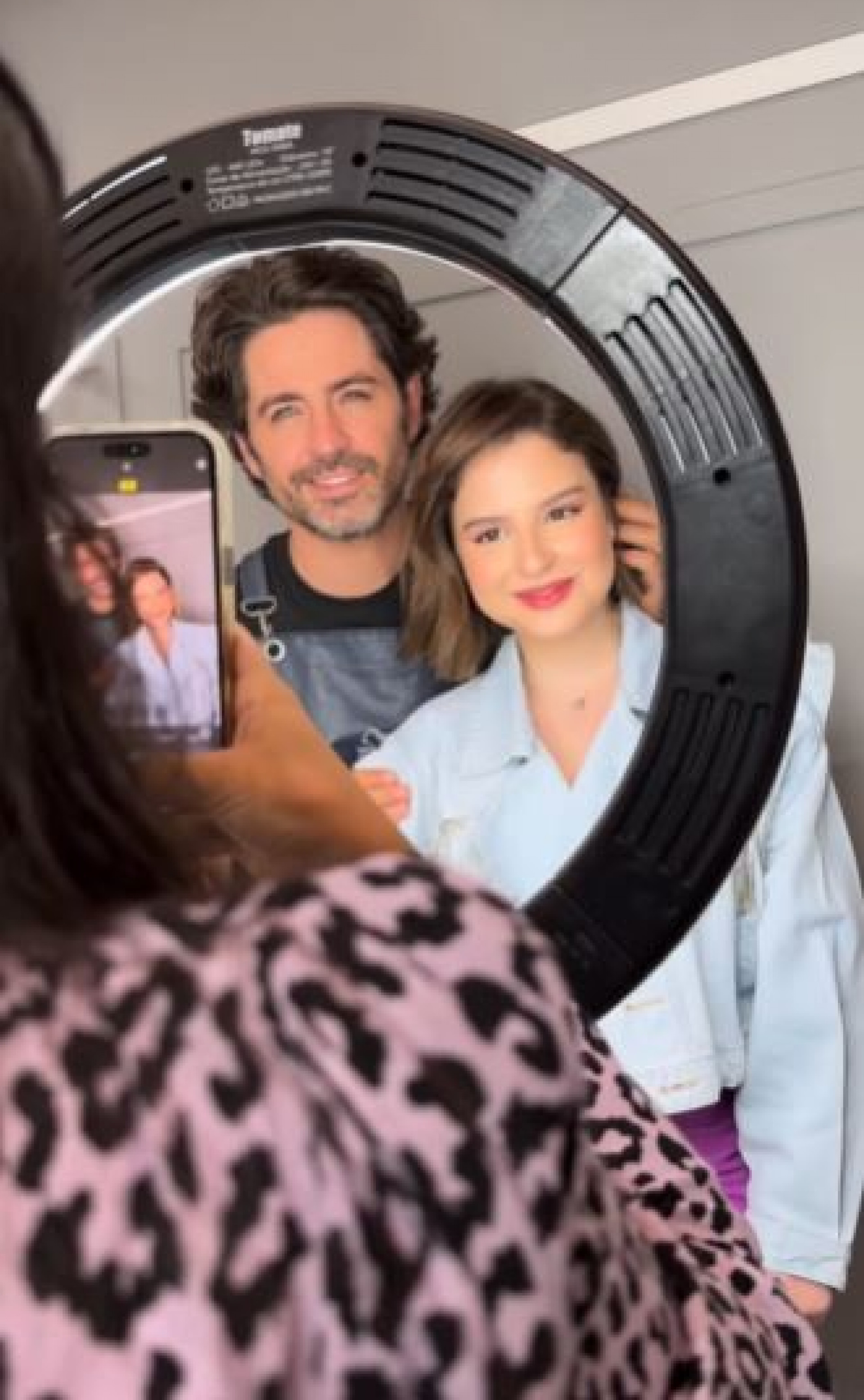 Atriz radicalizou o visual em nova fase da carreira - Reprodução/Instagram