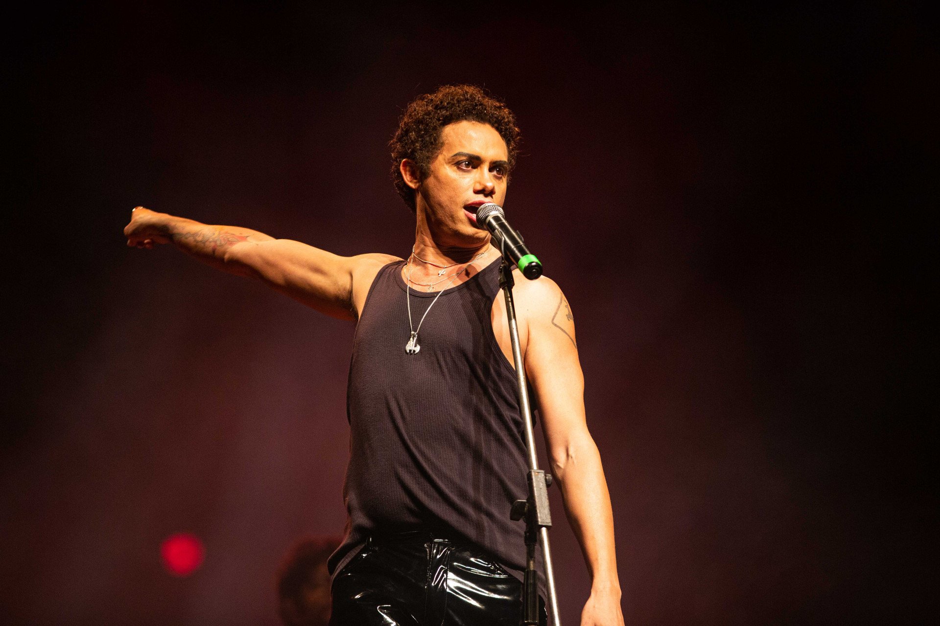 Silvero Pereira se apresenta com canções de Belchior no Rio - Divulgação/Melina Furlan