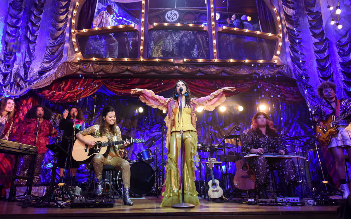 Manu Gavassi saiu em turnê com o projeto 'Acústico MTV', em que regravou o álbum 'Fruto Proibido', de Rita Lee - Divulgação/Cleiby Trevisan