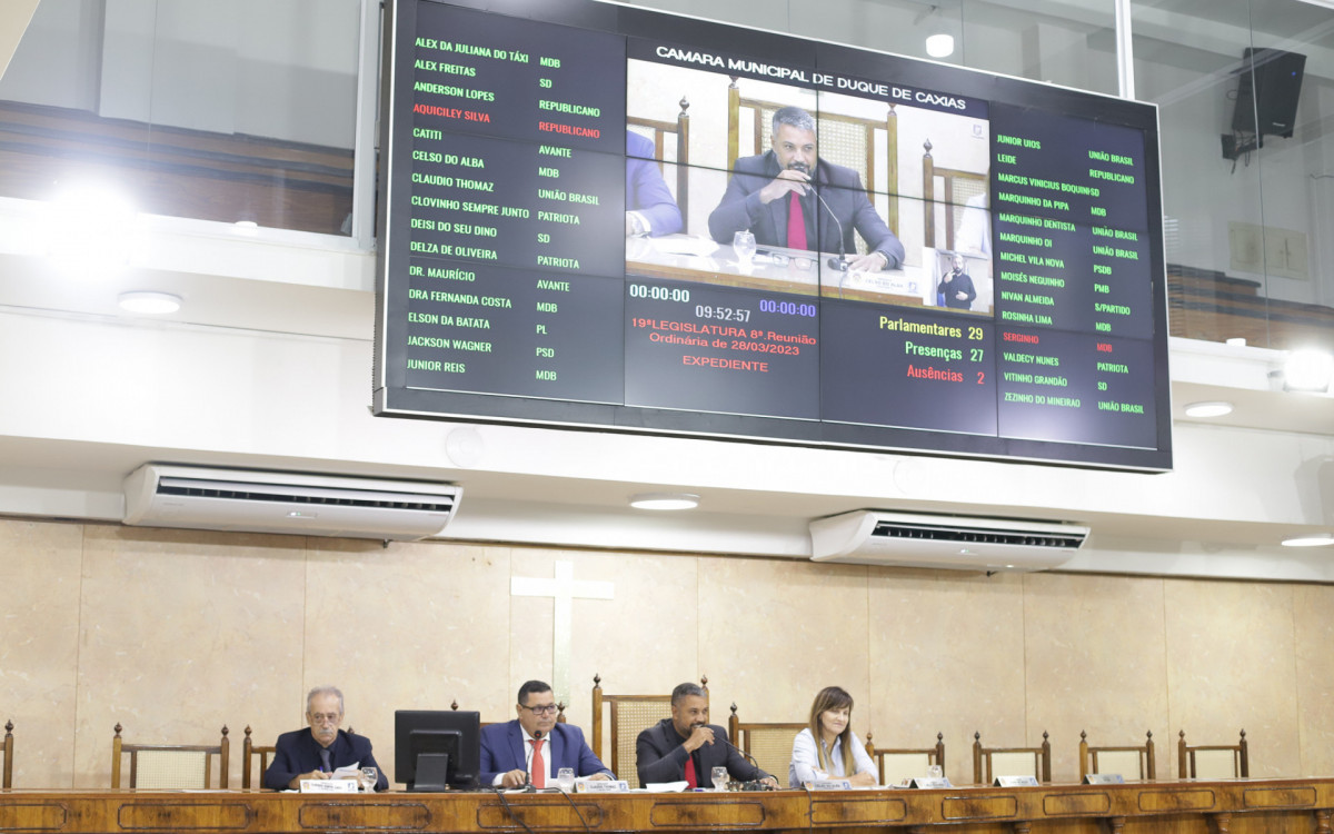 Vereadores de Duque de Caxias em sess&atilde;o plen&aacute;ria - Art V&iacute;deo/ Victor Hugo/Divulga&ccedil;&atilde;o