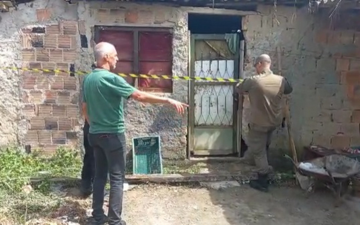 Equipes da Guarda Ambiental Municipal de Nova Iguaçu chegaram ao local após denúncia anônima