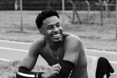 Ex-BBB Paulo André posta sequência de fotos sem camisa e arranca elogio de fãs