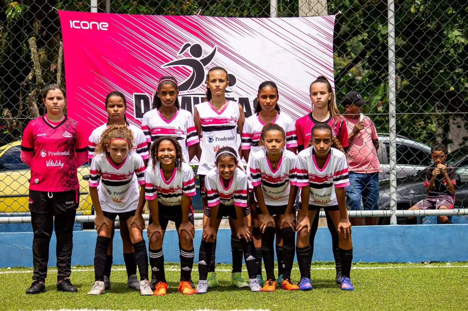 Projeto do Rio de Janeiro levará jovens meninas ao maior torneio de futebol infantil do mundo
