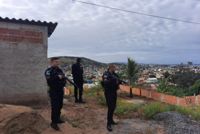 PM realiza mega operação contra o tráfico de drogas na Região dos Lagos