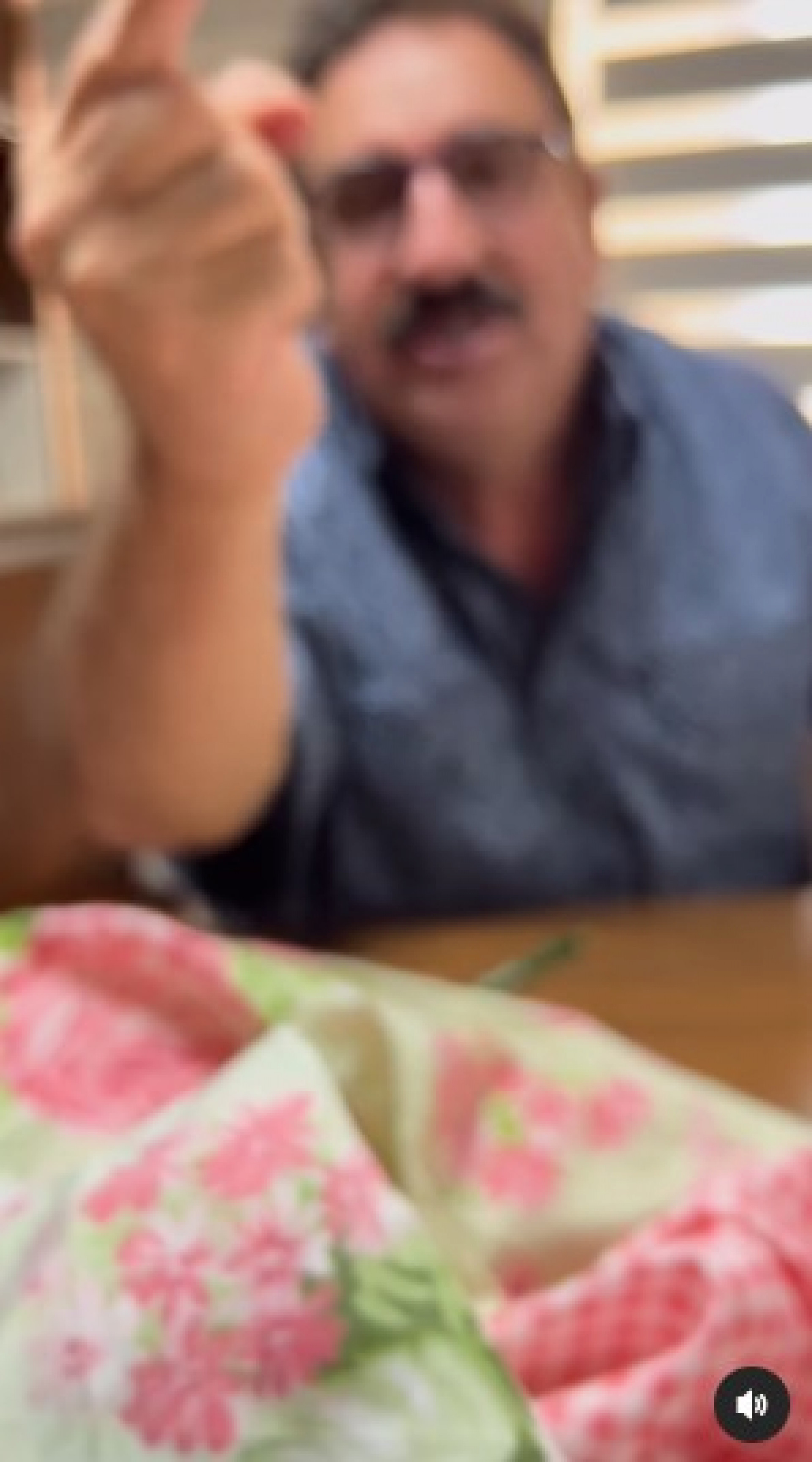 Apresentador do 'SBT' se revoltou com compra realizada pela internet - Reprodução/Instagram